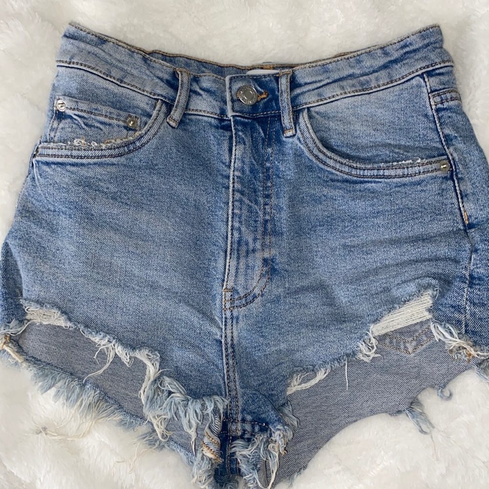 Zara shorts!